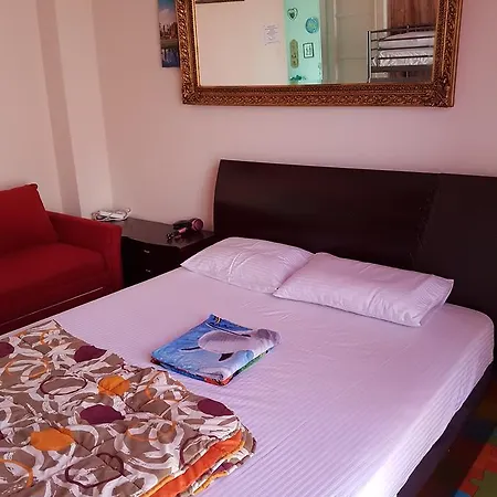 Acropolis Hostel *